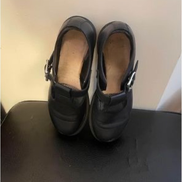 Black Mary Janes - Picture 3 of 3